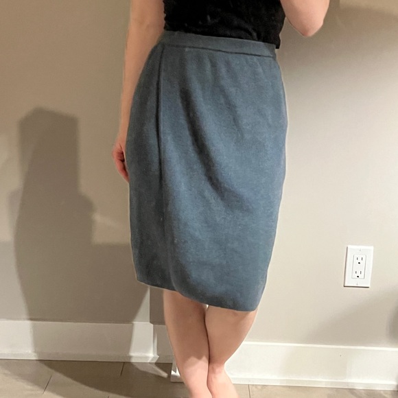 Adrienne Vittadini Lambswool Midi skirt - Picture 2 of 7